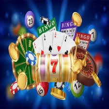 1 2 odds Myanmar ကစားသမား Mobile Phone ဖြင့် ငွေထုတ် Request တင်နေသည့် မြင်ကွင်း
